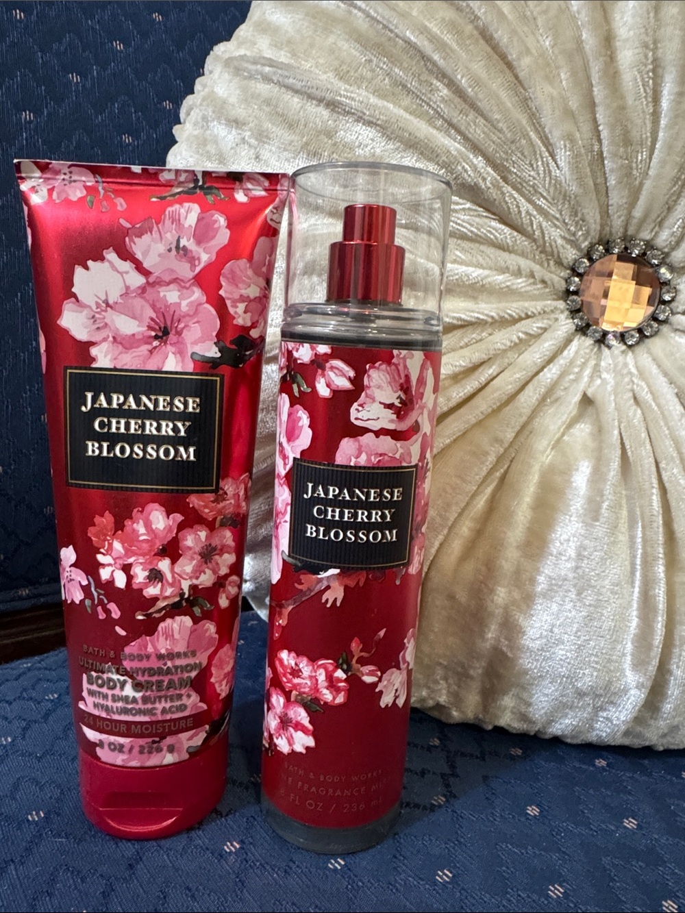 Bath & Body Works Japanese Cherry Blossom Set - Red & Pink